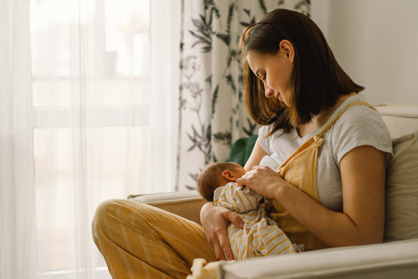 Snack Feeding vs. Regular Feeding: Navigating Nursing at 3 Months